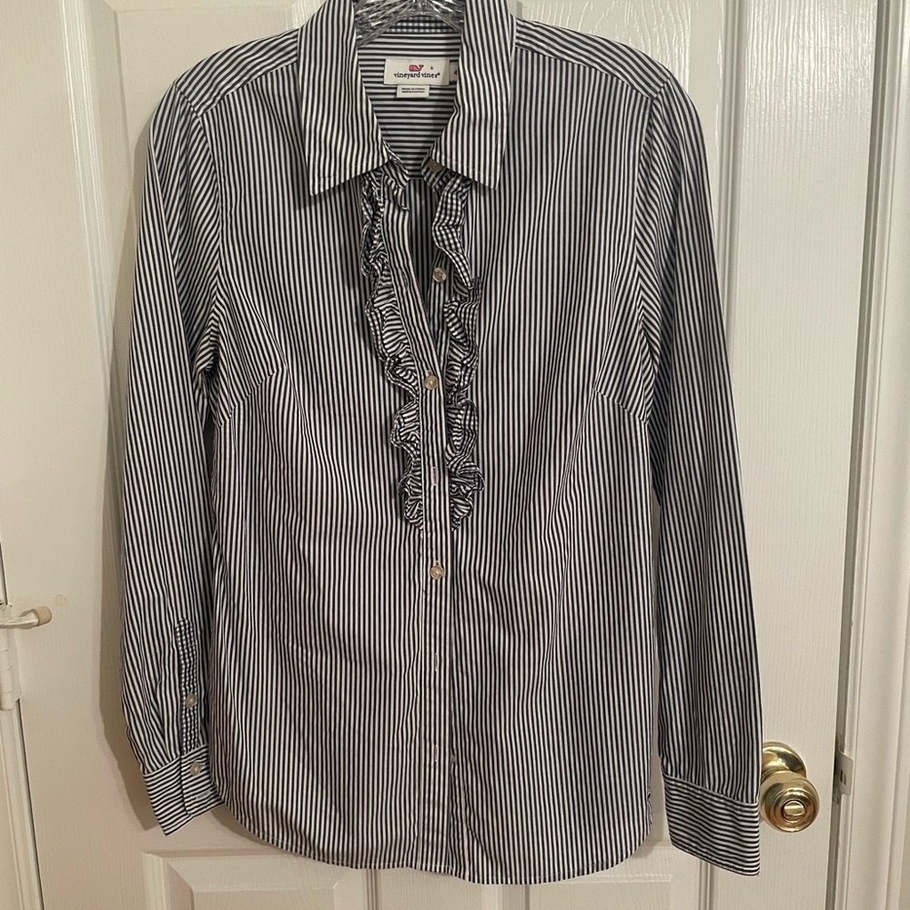 Vineyard Vines blue and white pinstriped shirt